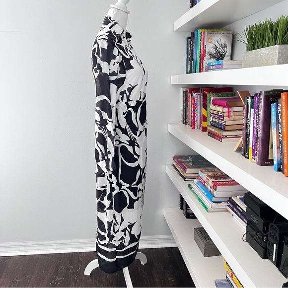 AREA STARS White & Black Sheath Dress, Size Medium - Picture 9 of 16